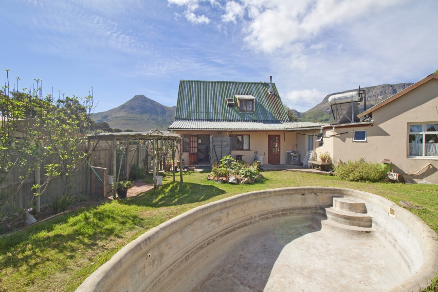 4 Bedroom Property for Sale in Meadowsteads Western Cape